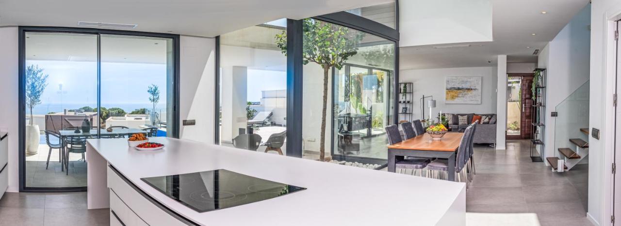 3 Bed Dream With Pool & Panormaic Sea Views Málaga